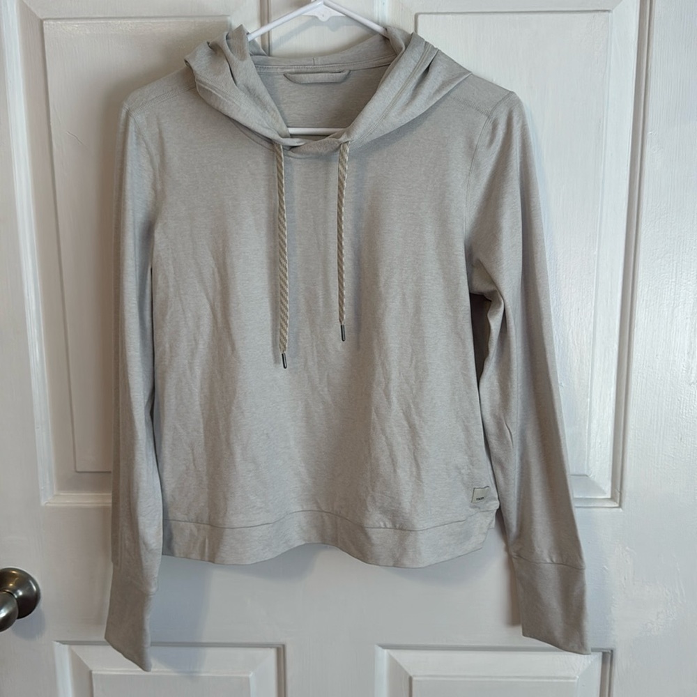gray vuori hoodie